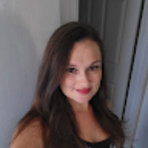 Meet your Posher, Adrienne